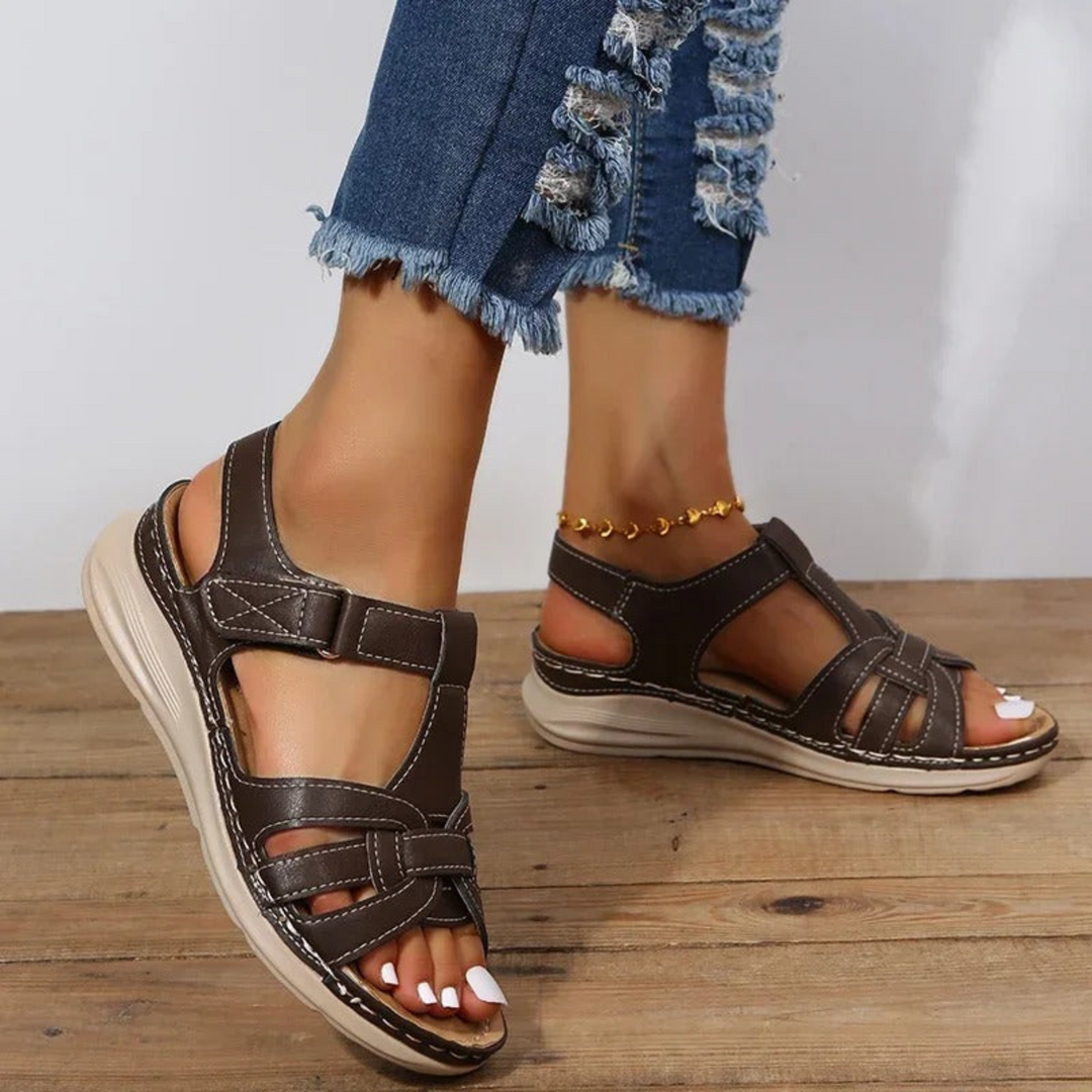 Comfortabele Dames Sandalen Met Klittenband En Open Model