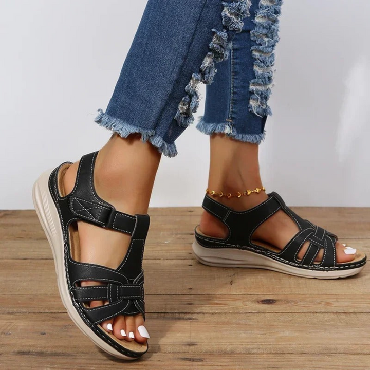 Comfortabele Dames Sandalen Met Klittenband En Open Model