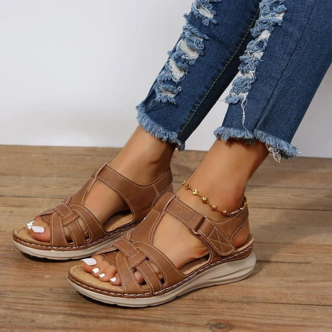 Comfortabele Dames Sandalen Met Klittenband En Open Model