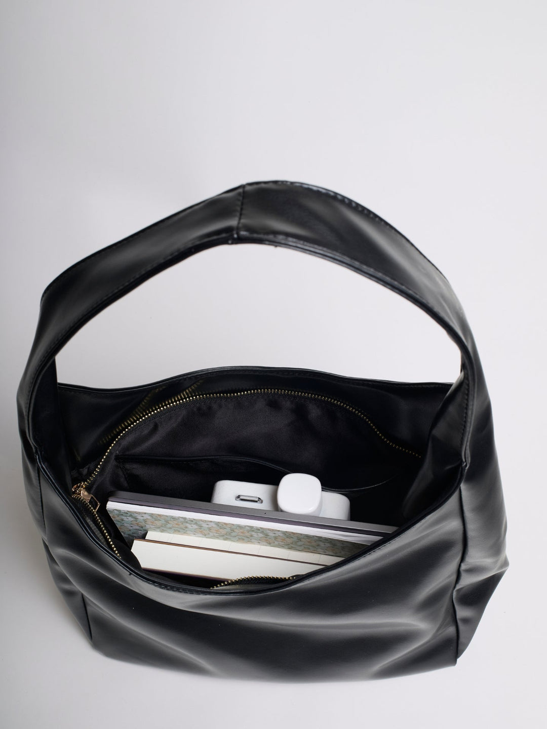 Minimalistisch vegan leer hobo schoudertas