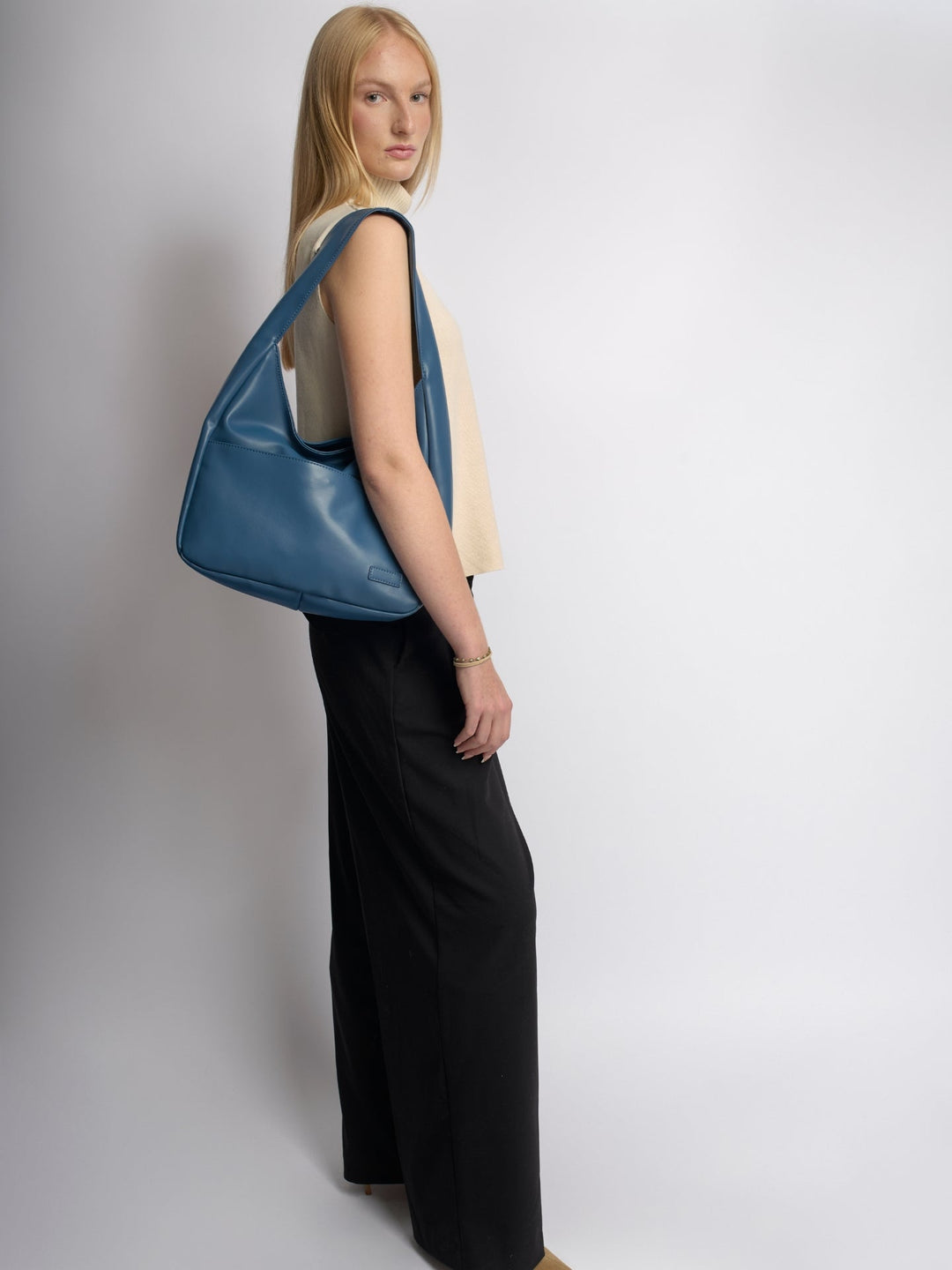 Minimalistisch vegan leer hobo schoudertas