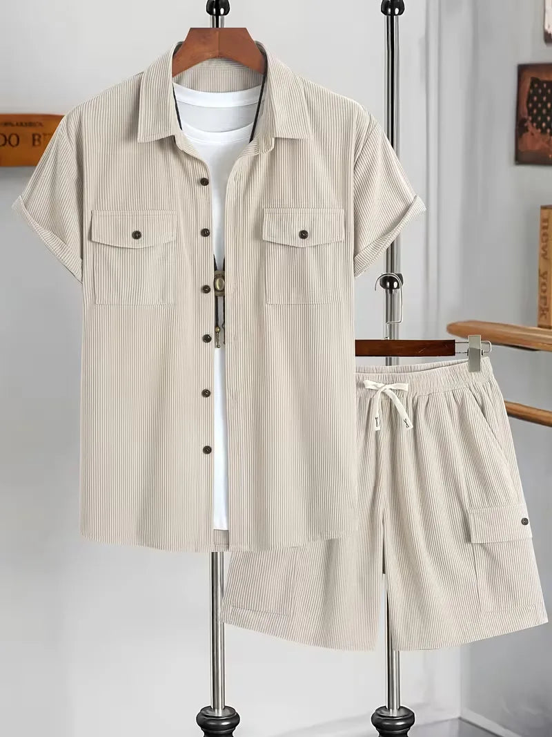 Shorts met button-up shirt