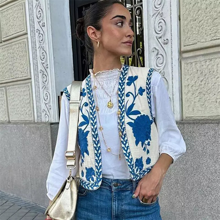 Mirthe- Wildflower Gilet met geborduurde bloemen