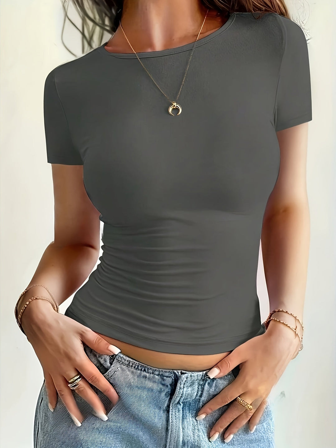 Kyana - Aansluitend basic T-shirt met stretch