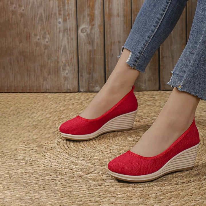 Britt - Elegante Comfort Pumps Dames met Hoge Sleehak en Instapper Pasvorm