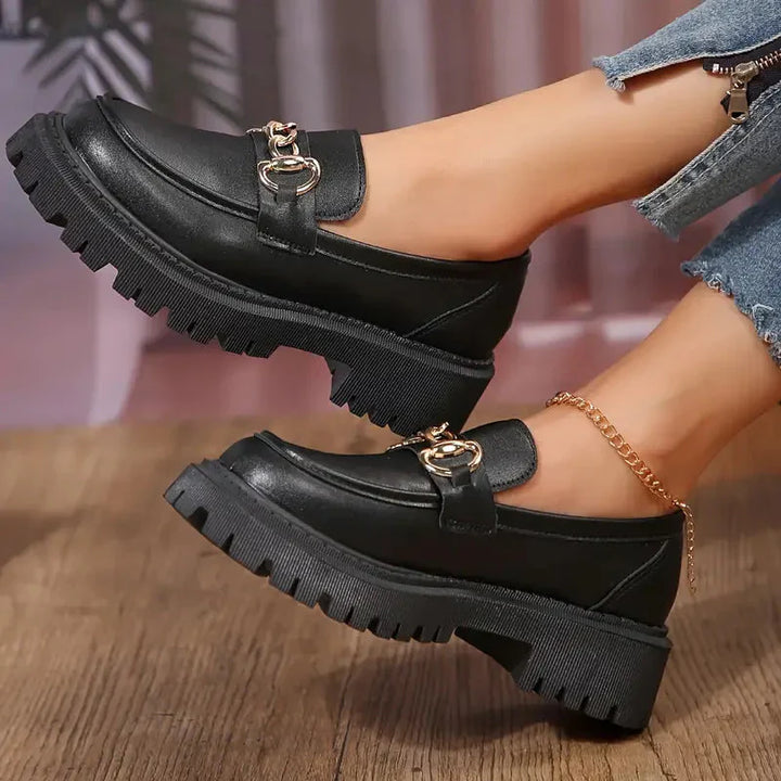 Dames Loafers Met Chunky Zool En Kettingdetail Comfort