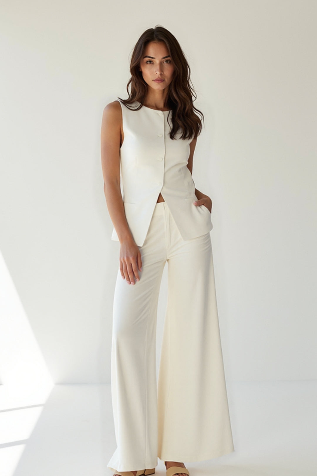 Set Dames - Getailleerd Gilet met Wijde Pantalon en Asymmetrische Zoom | Elegant