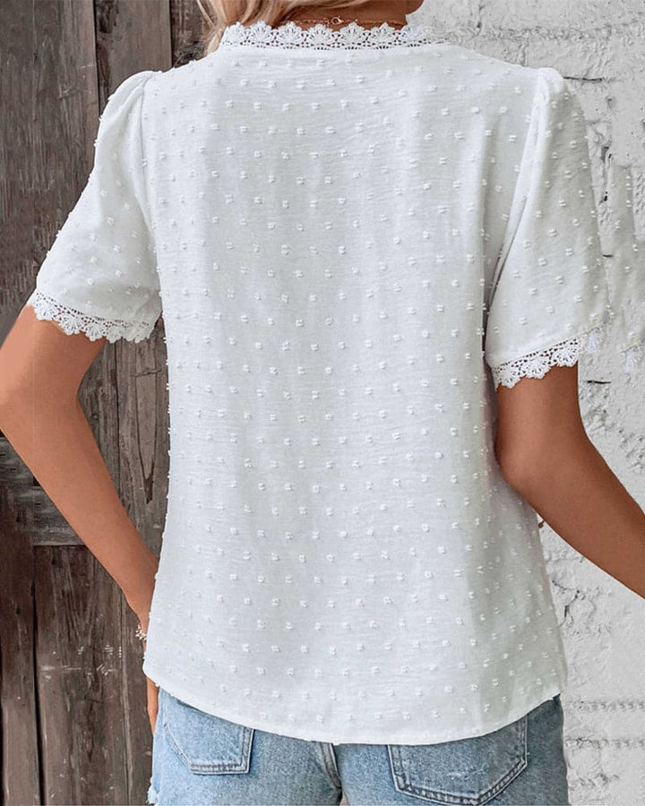 Witte Kanten Top Met V Hals En Subtiele Stipjes Voor Dames