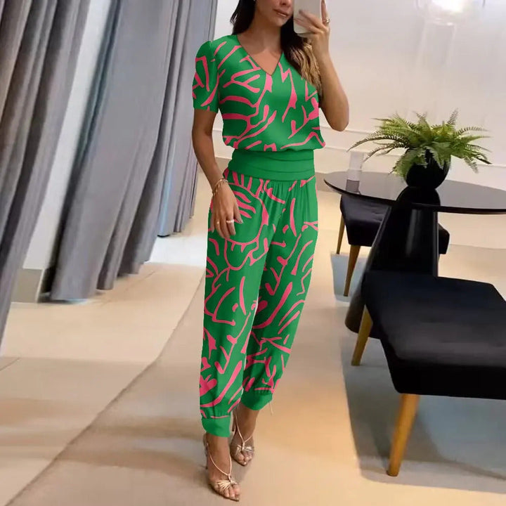 Elegante Tweedelige Set Met V Hals Top En Broek