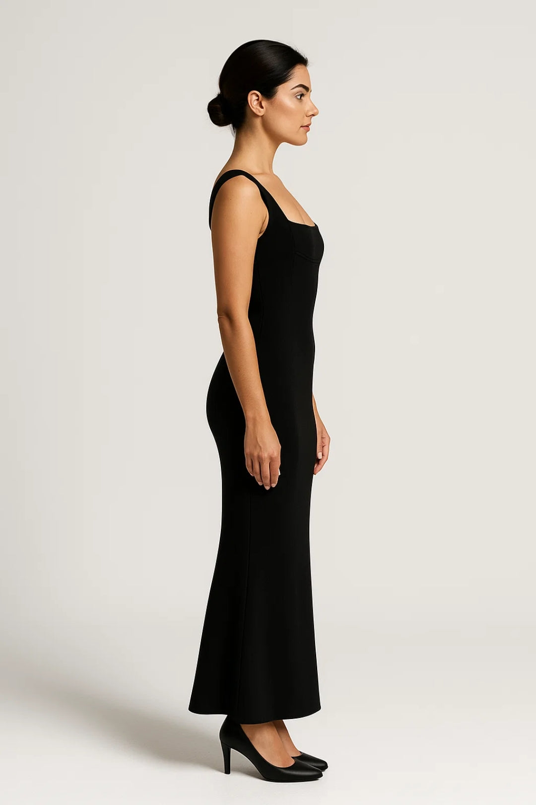 Maxi Jurk Dames - Figuuromhullend Silhouet met Brede Bandjes | Elegant