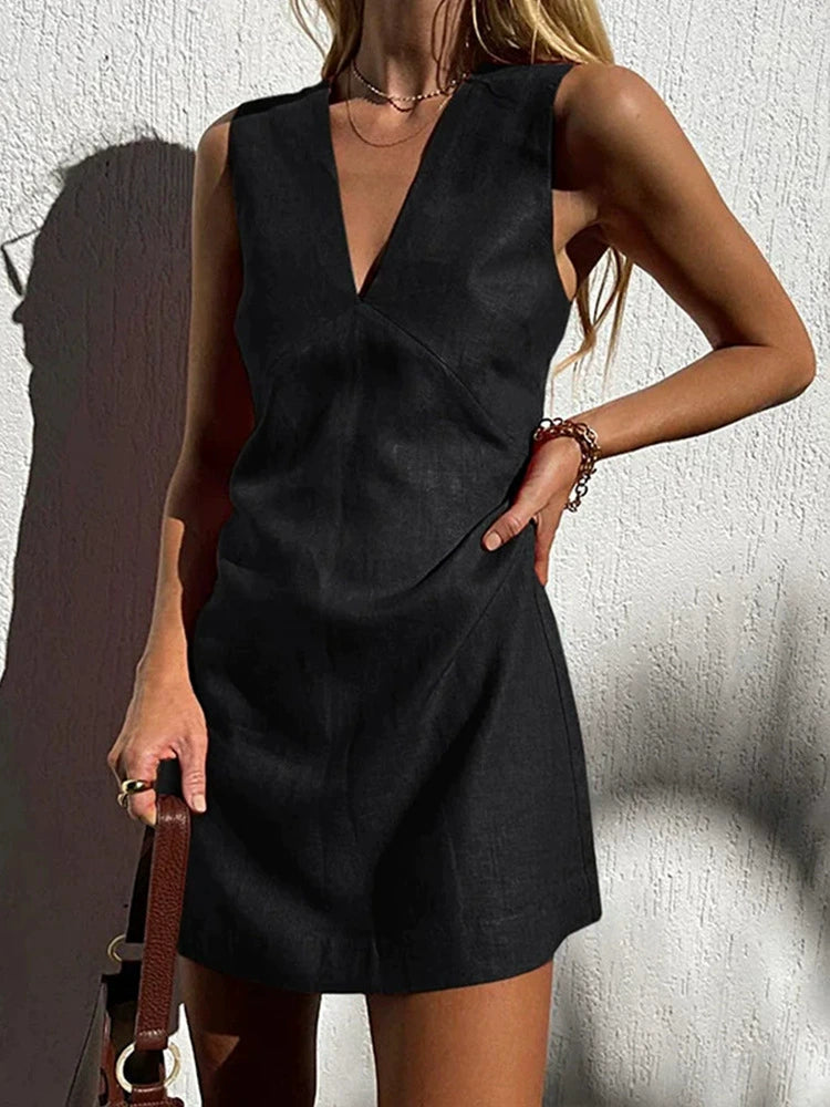Dames Mini Dress met Mouwloos Design en Elegante Look