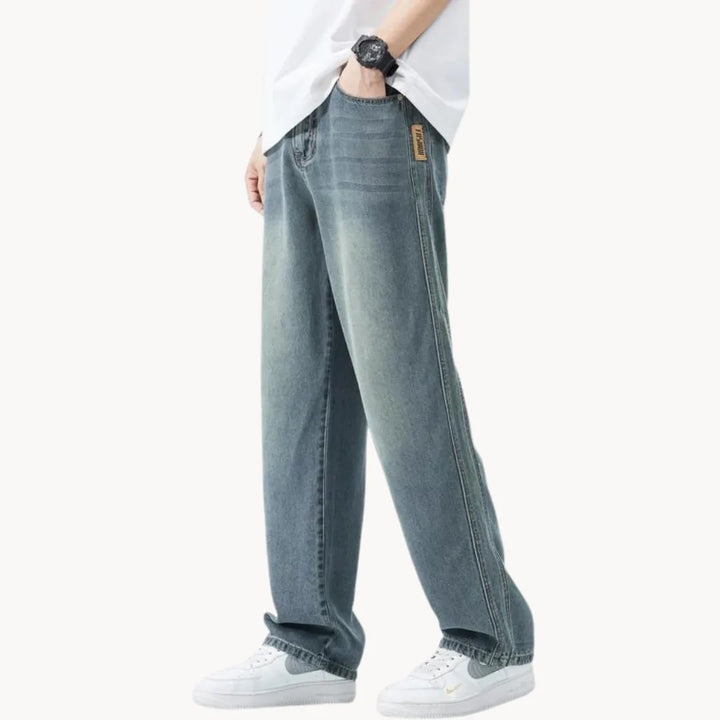 Relaxed fit  heren jeans met lichte wassing