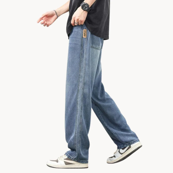 Relaxed fit  heren jeans met lichte wassing