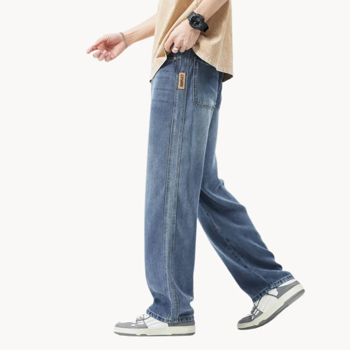 Relaxed fit  heren jeans met lichte wassing