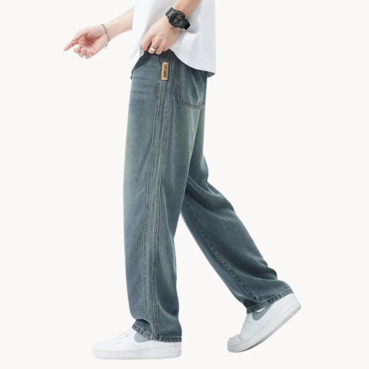 Relaxed fit  heren jeans met lichte wassing