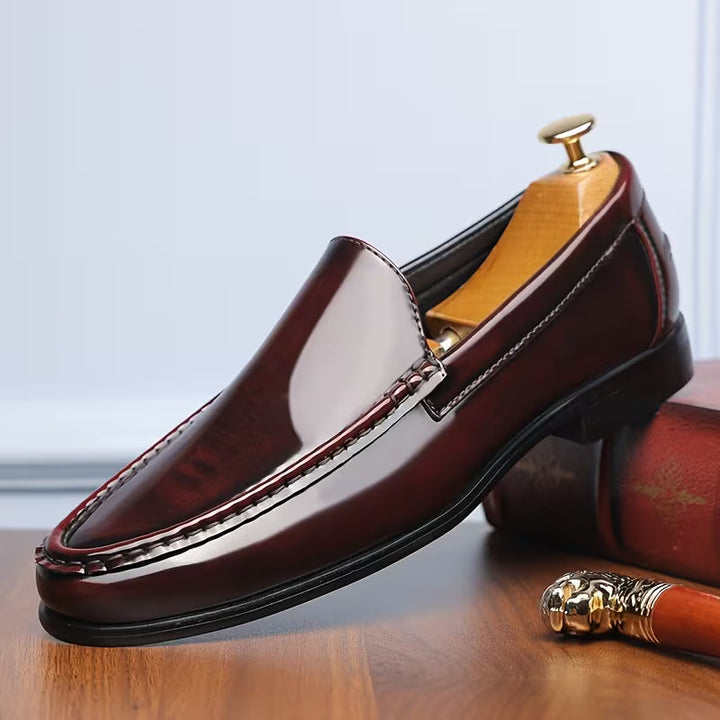 Schoenen met lichtgewicht ontwerp en puntige neus