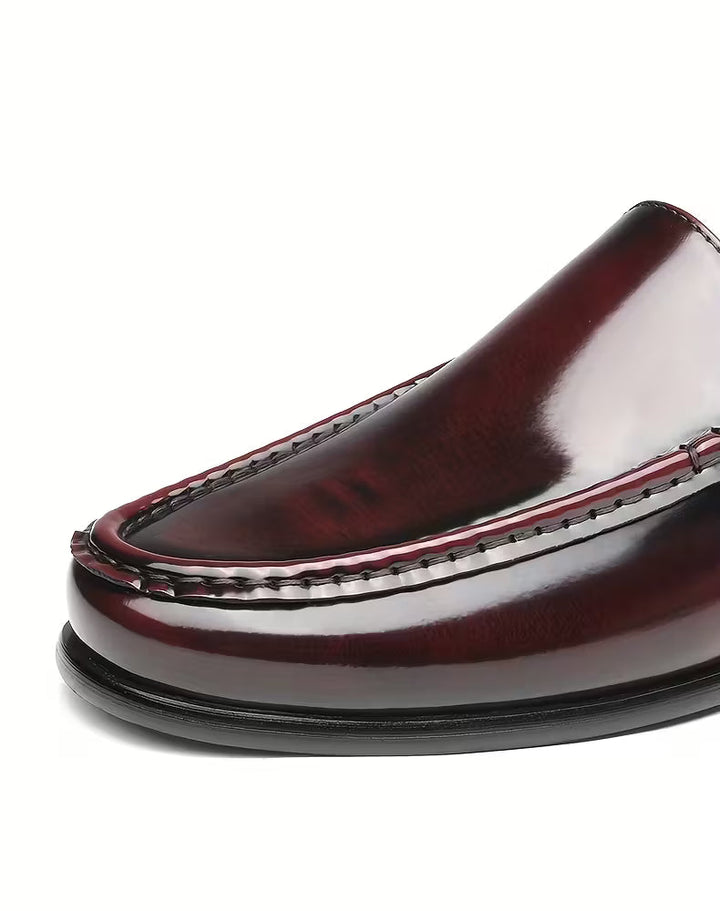 Schoenen met lichtgewicht ontwerp en puntige neus