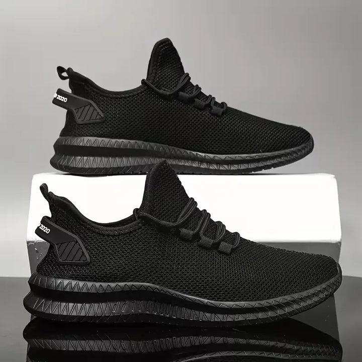 Sneakers met ademend mesh materiaal en rubberen zool