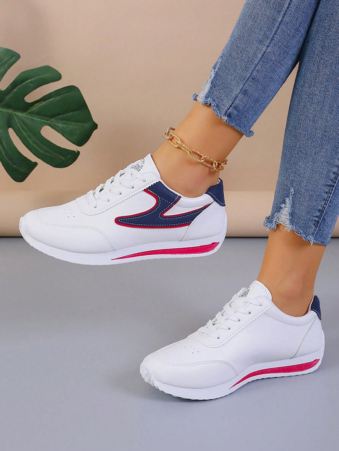 Sneakers met kleurblokontwerp en vetersluiting