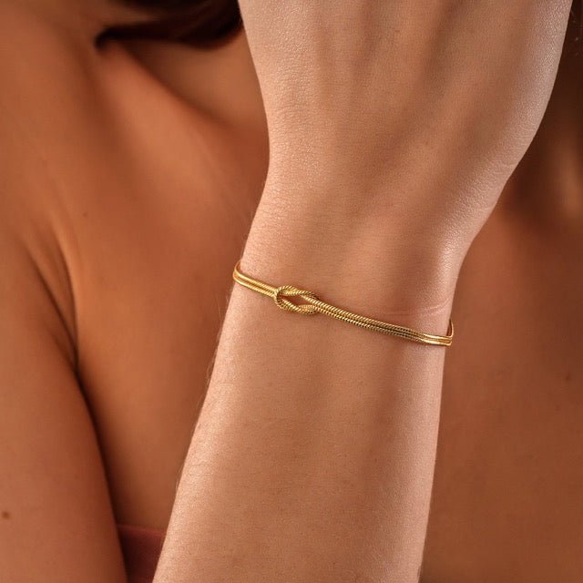 Nova - Liefdesknoop Armband