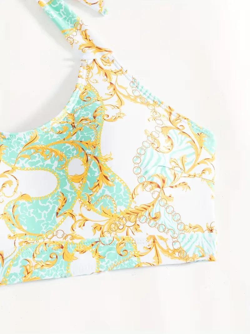 Cover-up met halternek en shorts
