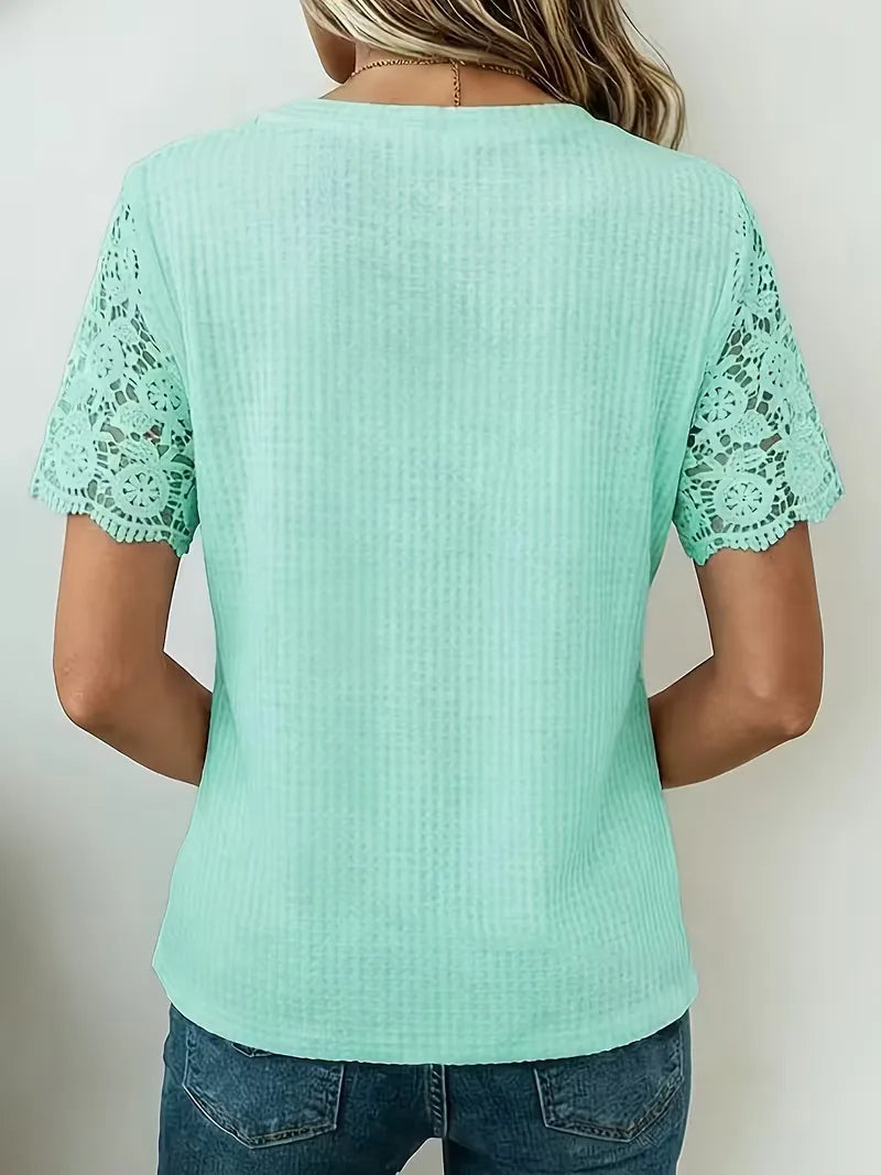 T-shirt met kantdetails