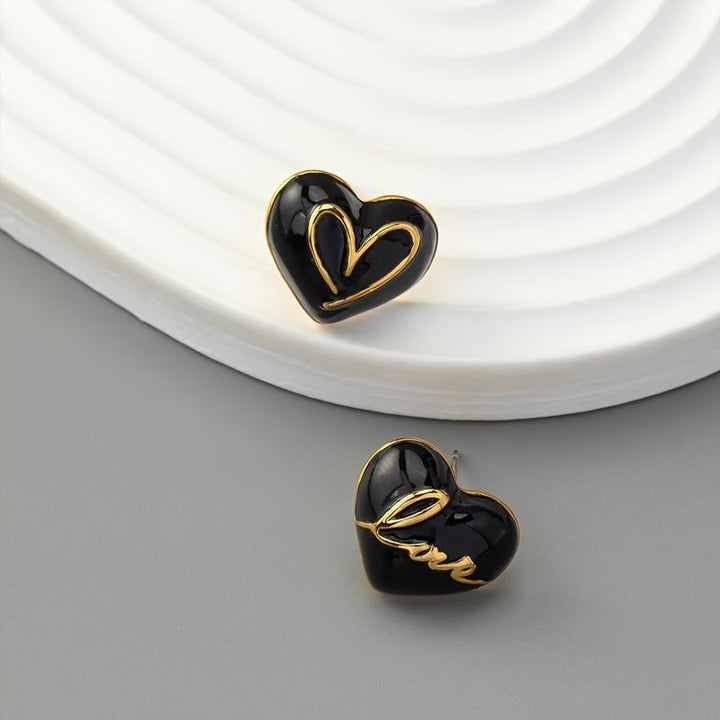 Elena | Elegante rode hart & letter asymmetrische oorbellen
