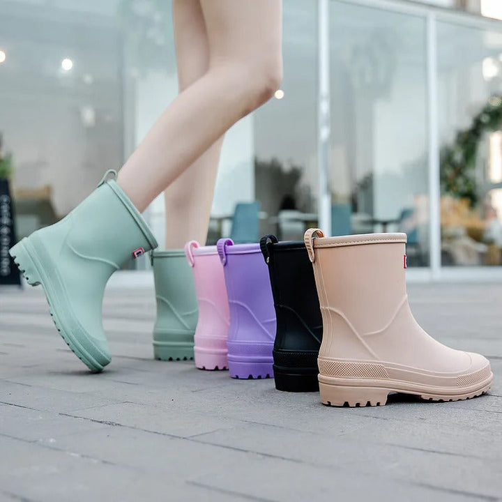 Trendy Waterdichte Halfhoge Regenlaarzen Met Antislip Zool Voor Vrouwen