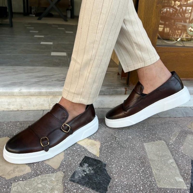Morris | Moderne leren loafers met gesp voor mannen